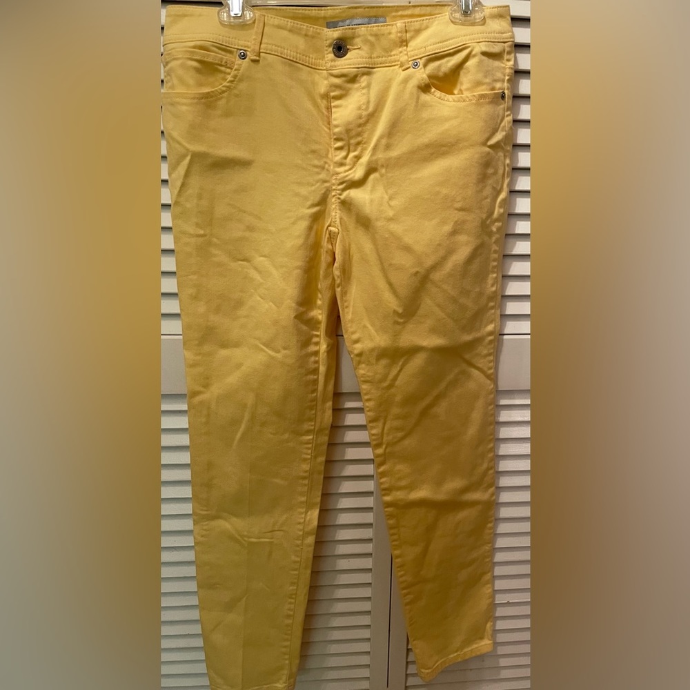 Women’s Chico platinum denim stretch jeans. Size 0.5.